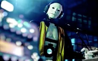 This humanoid robot can sing and play musical instruments | Watch
